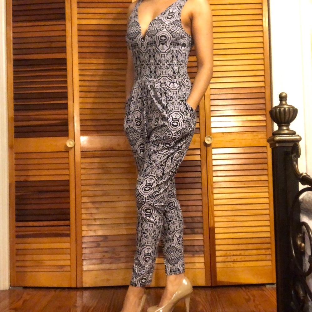 Jumpsuit - Picture 4 of 6
